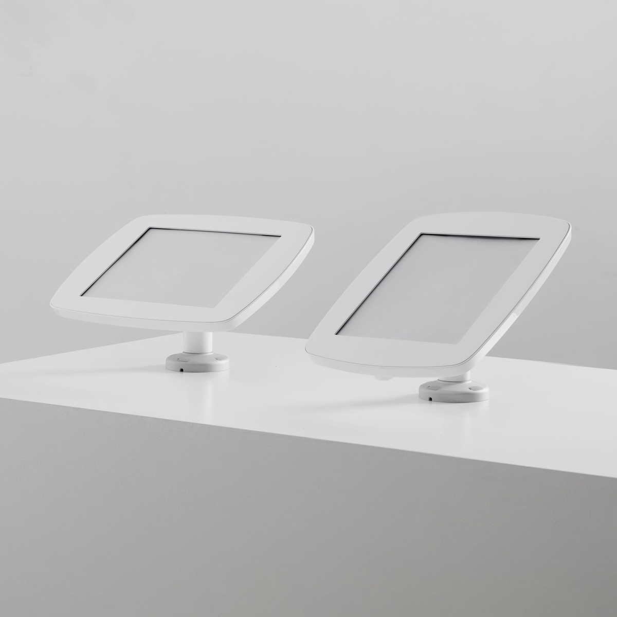 Bouncepad Swivel Desk